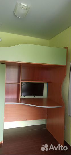 Детская стенка кровать стол шкаф