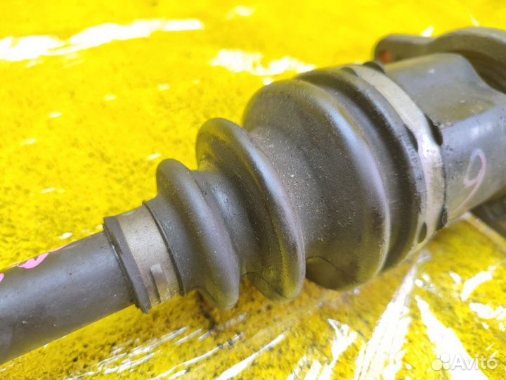 Привод передний правый Toyota Avensis