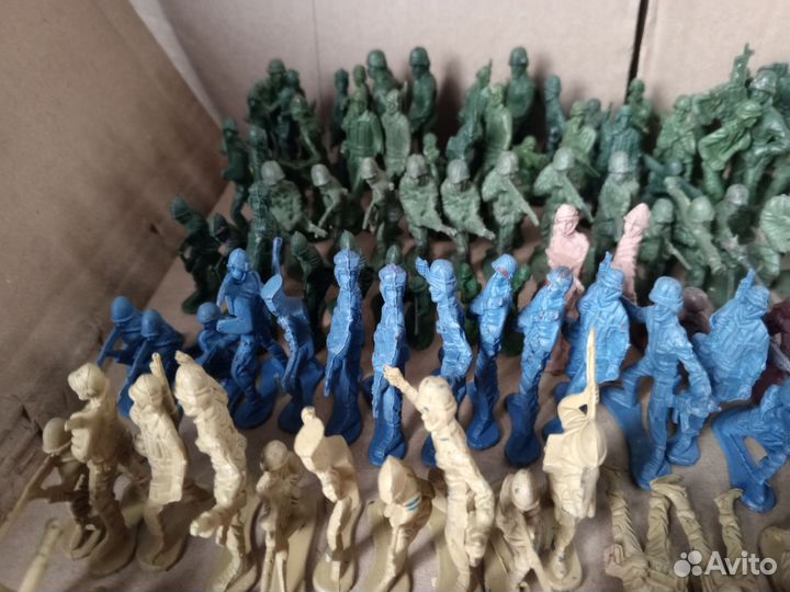 Набор фигурок солдат/солдатиков