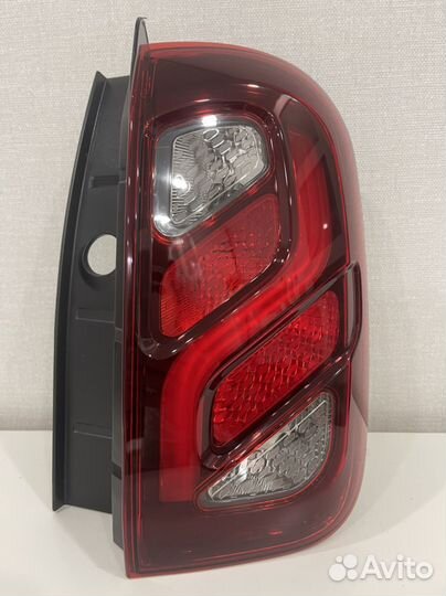 Фонарь правый Renault duster LED 15-21