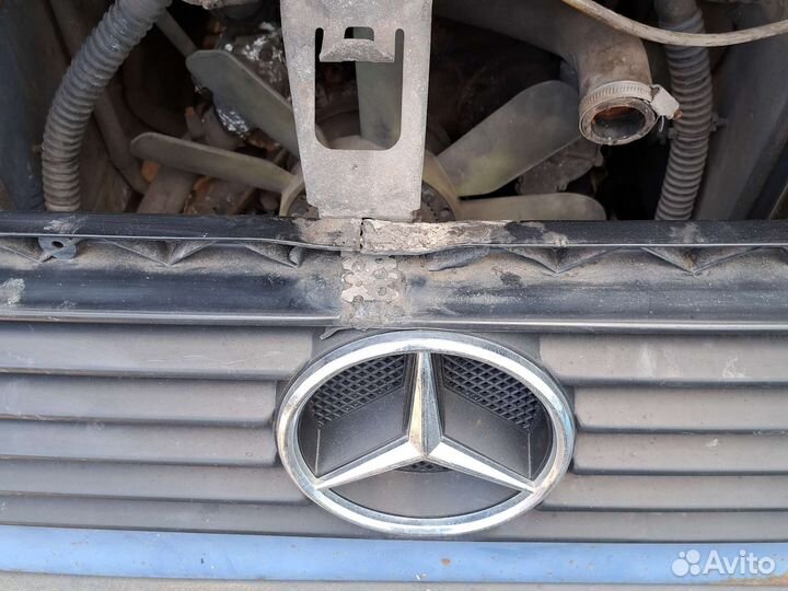 Решётка радиатора на микроавтобус Мерседес мв100