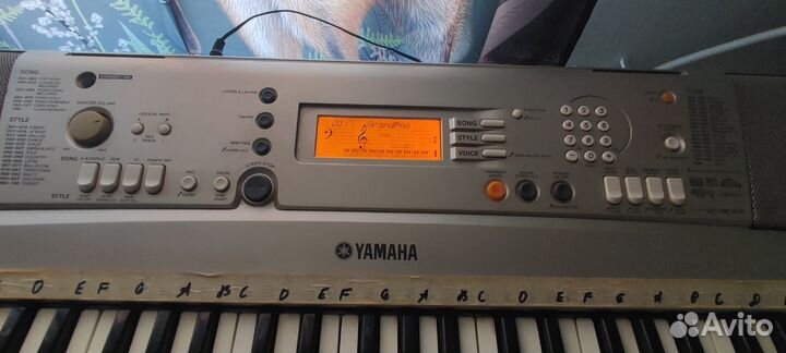 Синтезатор yamaha PSR-E303