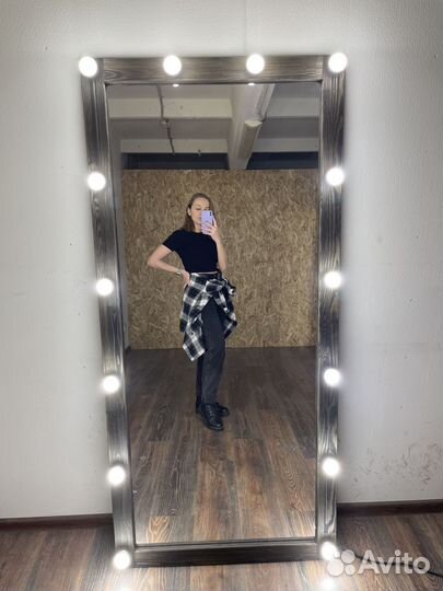 Зеркало ростовое с лампочками