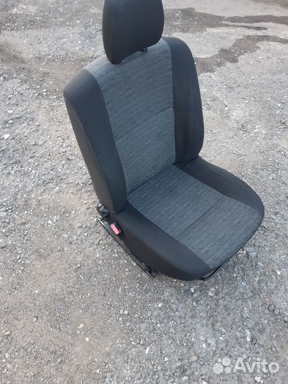 Переднее сиденье renault duster