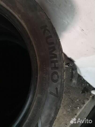 Kumho 722 235/55 R19