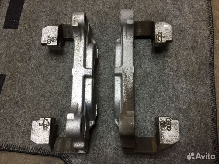 Скоба оригинал переднего суппорта VAG 312 mm