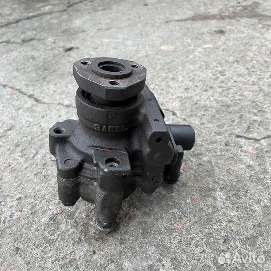 Насос Гура Фольксваген Гольф 1,9