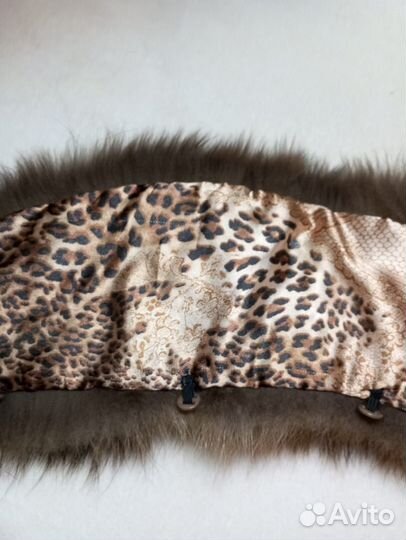 Меховой воротник енот