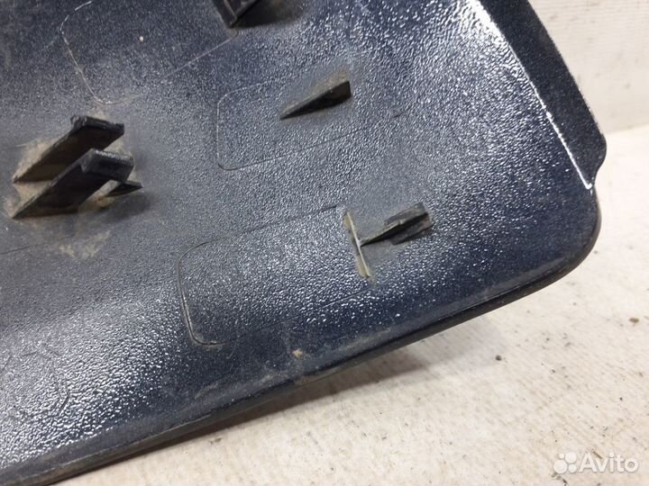 Накладка зеркала правая Peugeot 3008 2010-2017