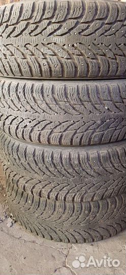 Nokian Tyres Hakkapeliitta 9 SUV 215/65 R16