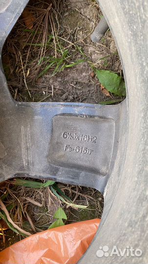 R16 Pirelli Formula Ice 215/65, PCD 5x114.3 DIA 67.1