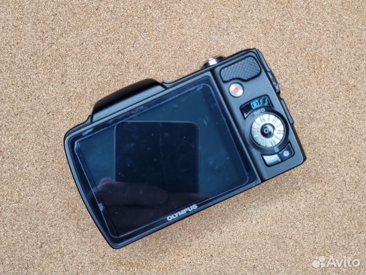 В отличном состоянии Olympus SZ-10 черный