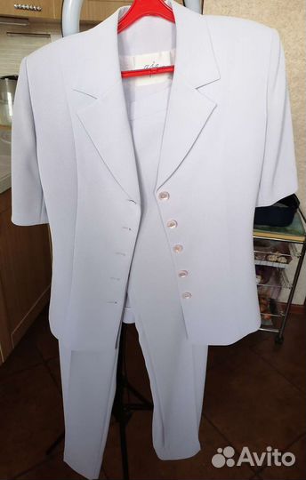 Женский деловой костюм 42-44