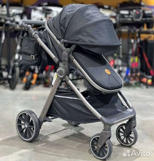 Коляска с автолюлькой, базой, конвертом 3в1 новая