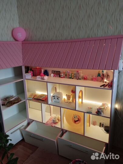 Большой кукольный домик деревянный