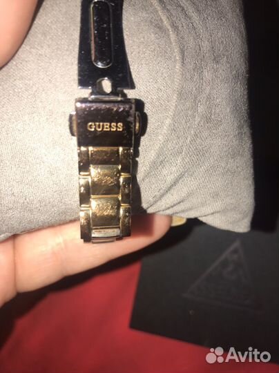 Часы guess