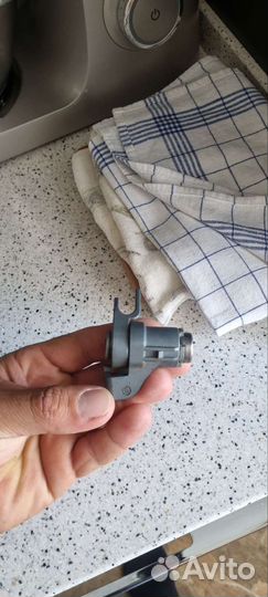 Личинка для замка багажника на volkswagen амарок