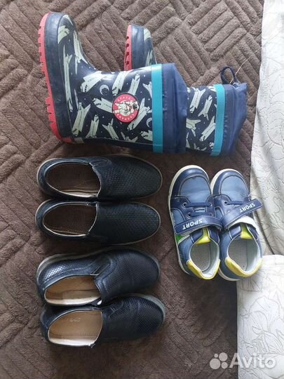 Продам детскую обувь