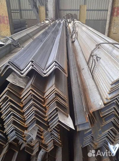 Уголок металлический 100х100х8 длина 6м Ст3