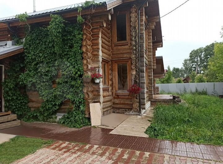 Дом 249,6 м² на участке 11 сот.