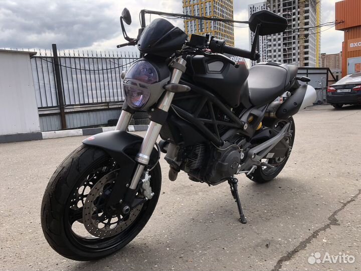 Ducati monster