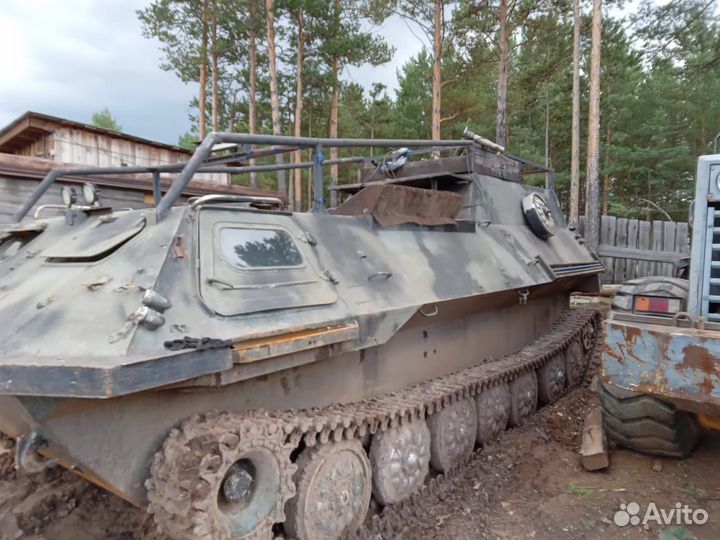 Продаётся гусеничный снегоболотоход