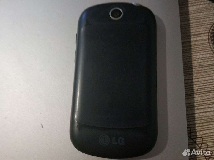 Телефон LG
