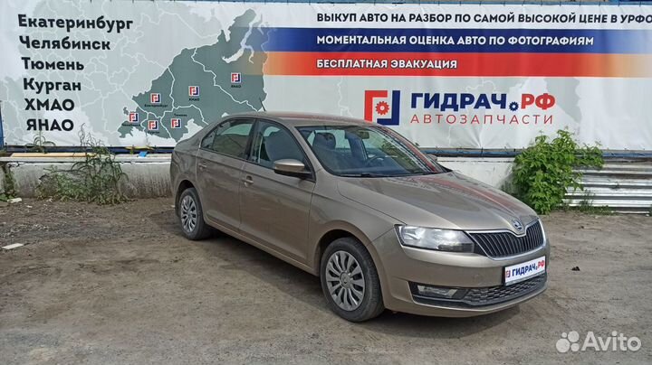 Стекло двери задней левой Skoda Rapid 5JA845205A