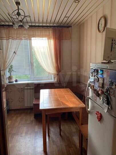 2-к. квартира, 50 м², 4/9 эт.