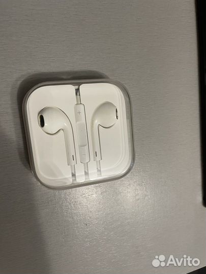 Наушники apple и зарядка