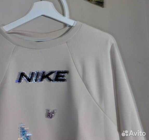 Кастом одежды стразами