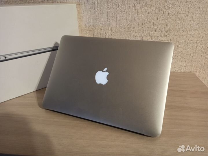 Macbook Air металл core i5\4GB\128SSD\13