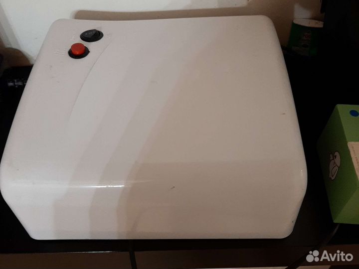 Уф лампа для ногтей