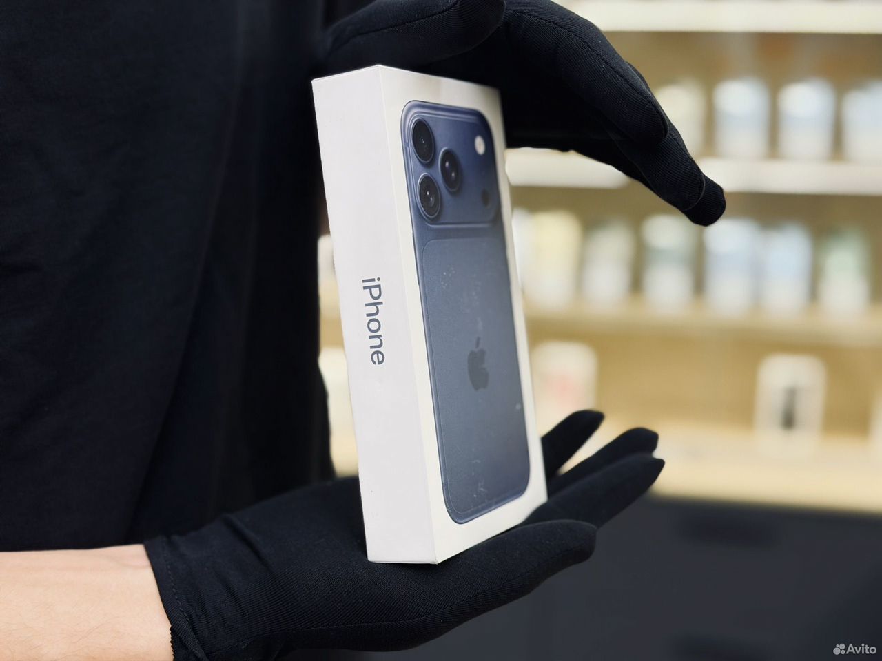 iPhone 17 Pro, 256 ГБ, SIM + eSIM