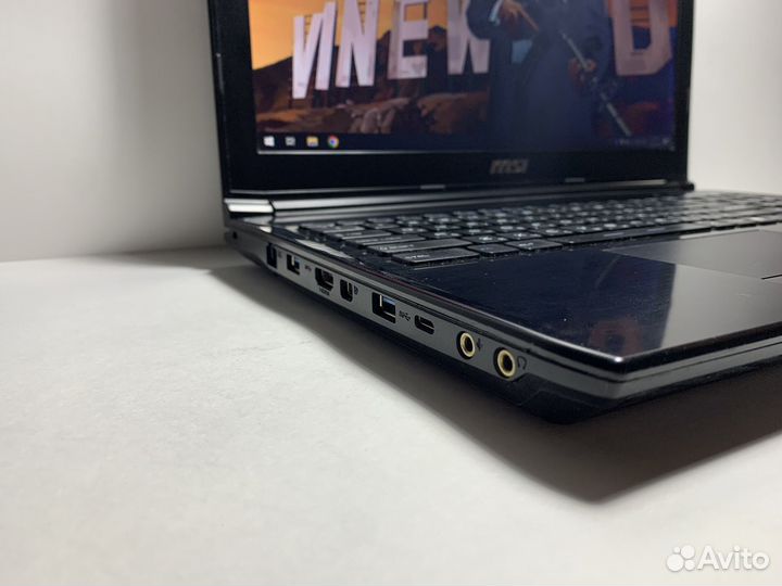 Игровой ноутбук MSI i3/8gb/2видеокарты/M.2