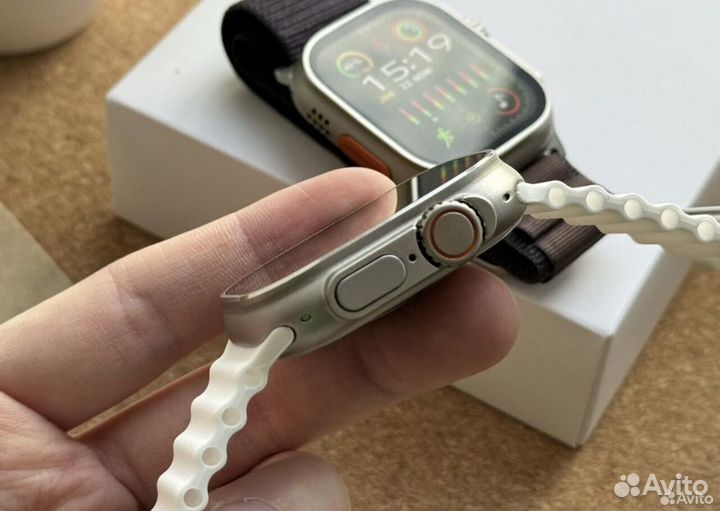 Apple Watch 9 Ultra 2