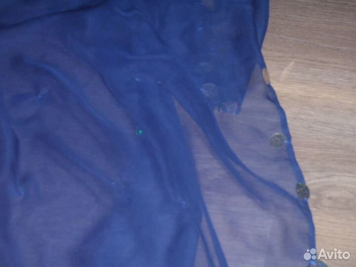 Отрезы полупрозрачной ткани 150*150