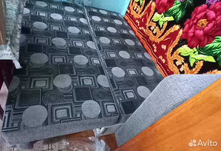 Диван гитара