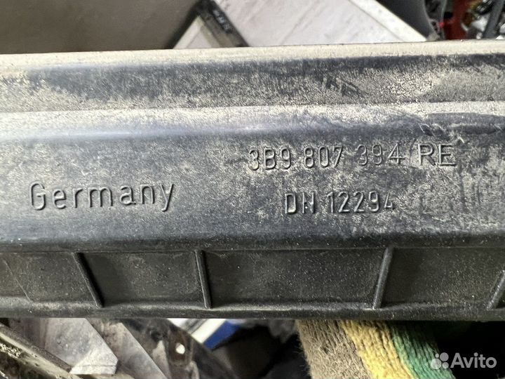 Кронштейн заднего бампера Пассат Б5