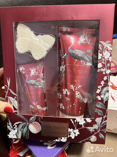 Подарочный набор косметики новый