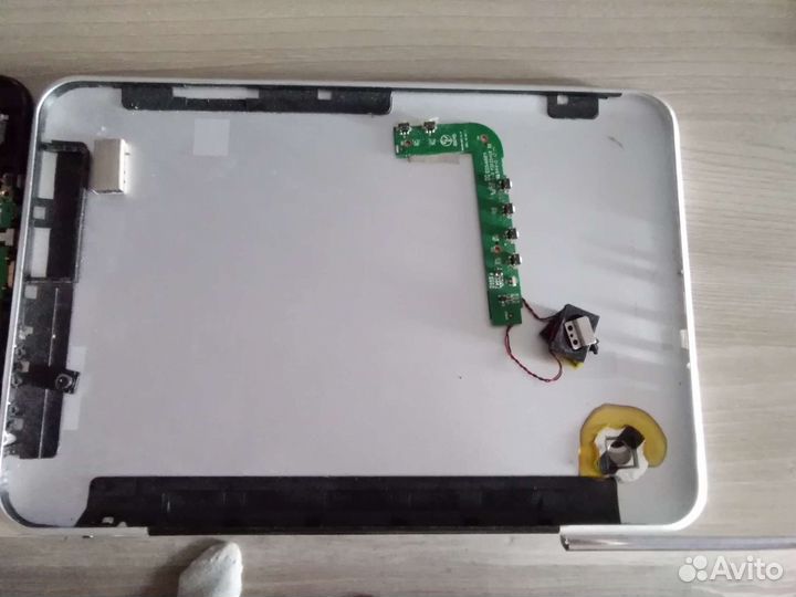 Продам планшет на запчасти