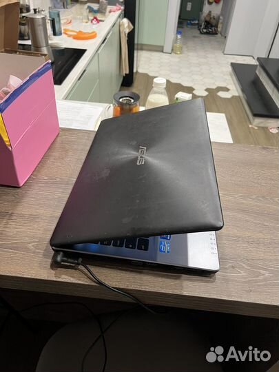 Ноутбук Asus x550