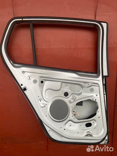 Дверь задняя левая Vw Golf 5 BKC 2005