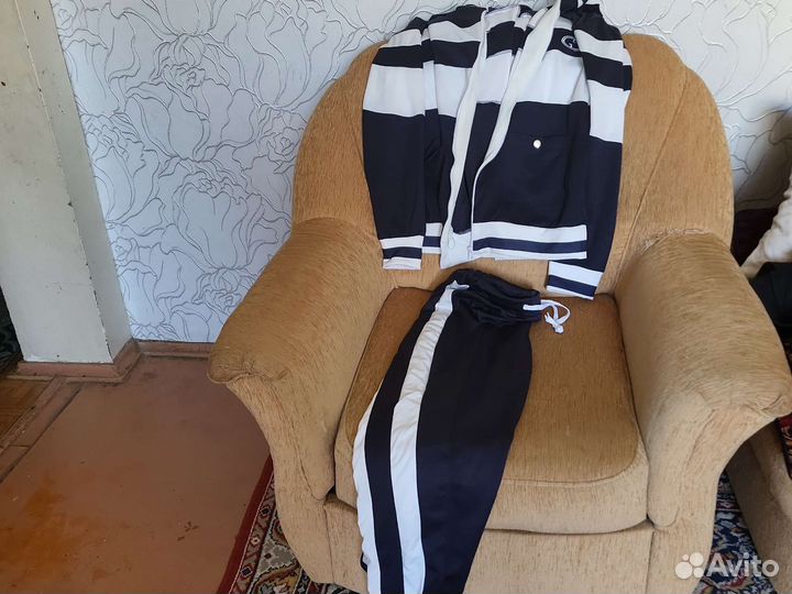 Спортивный костюм,разное