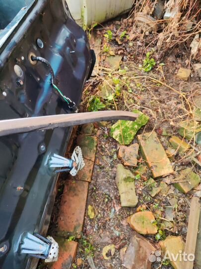 Боковые молдинги toyota crown