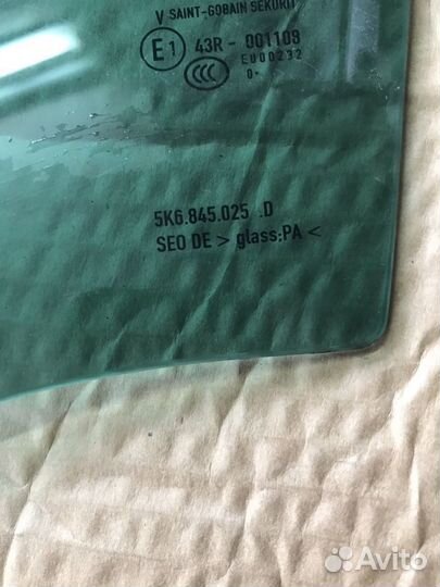 Стекло задней левой двери VW Golf VI