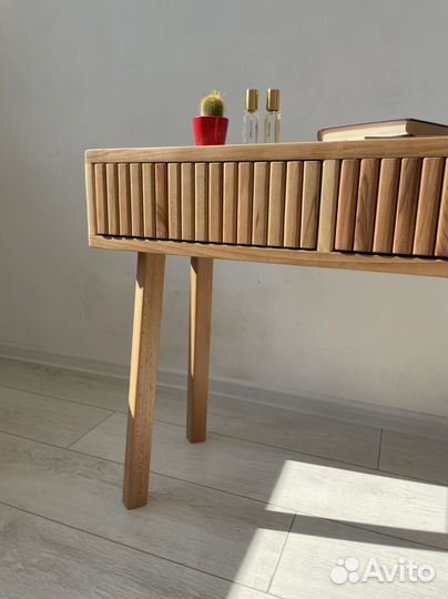 Консоль тумба из бука