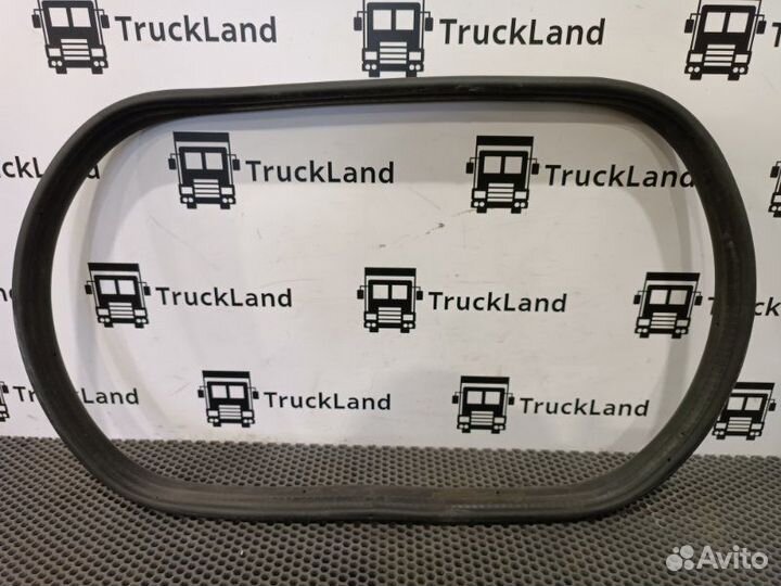 Уплотнитель крышка инструментального ящика Man Tgx