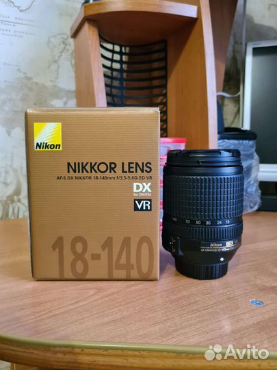Объектив Nikon 18-140mm