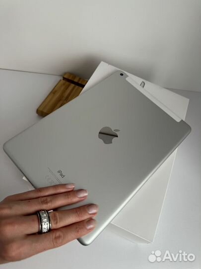 Планшет apple iPad 7 128gb wifi +cellular